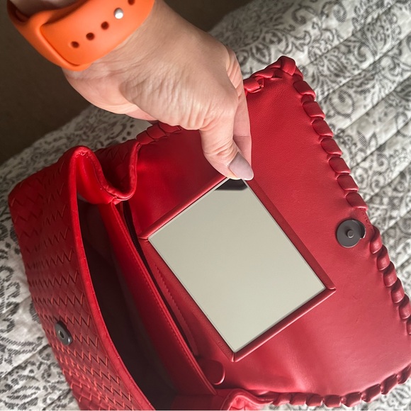 Bitters Vener’s Red Intrecciato Leather ‘Olimpia’ bag - Picture 7 of 8